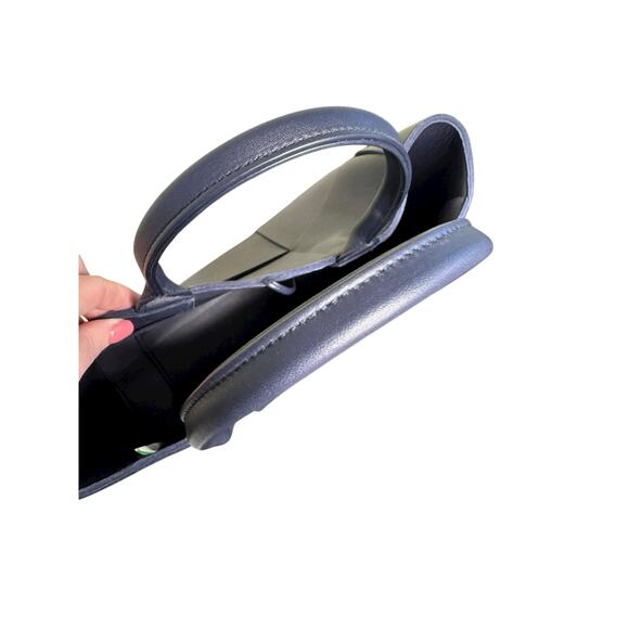 Bottega Veneta Small Arco Intrecciato Leather Tote in Cruise - Picture 14 of 16